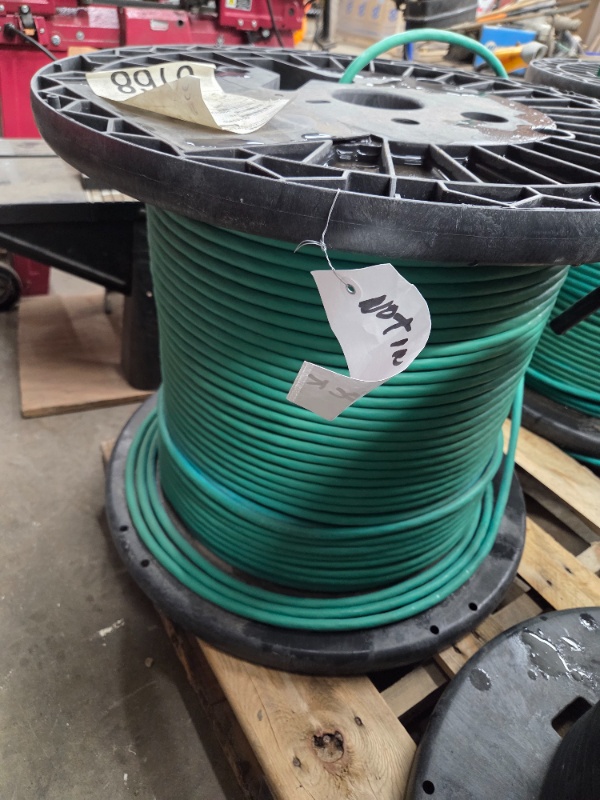 lot 20 image: HuberSuhner Radox Traction Cable Raildat 120 Ohm 2x2x0.5 Turquoise Reel