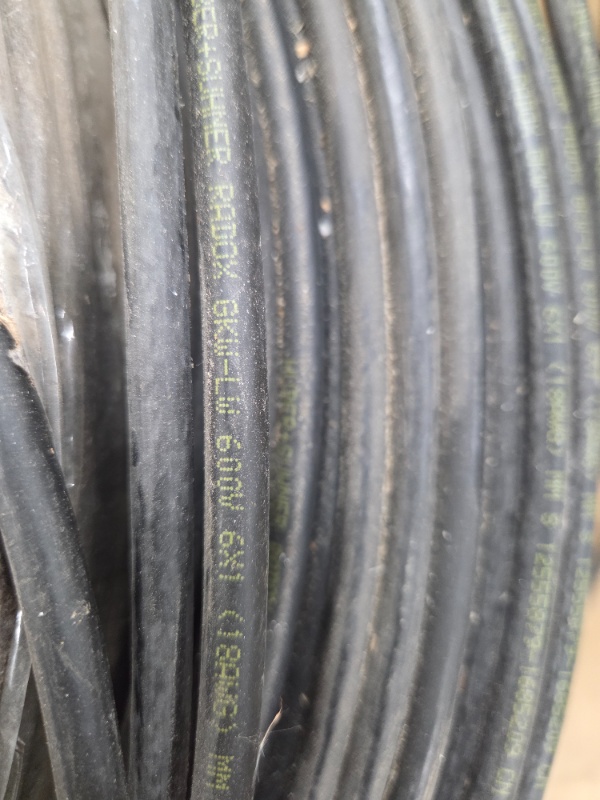 lot 29 image: HUBERS-SUHNER Radix GMH-Li 600V 6x1.5mm2 Black Electrical Cable Roll