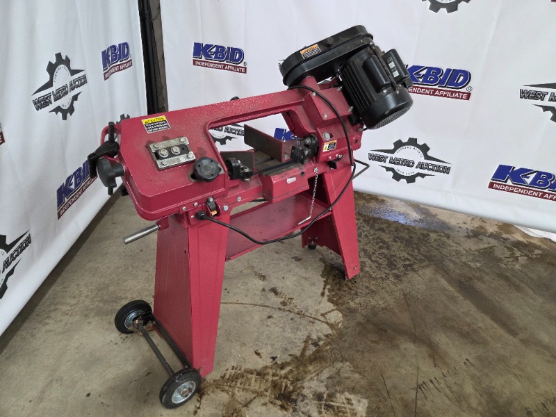 lot 35 image: Central Machinery Horizontal Vertical Metal Cutting Bandsaw