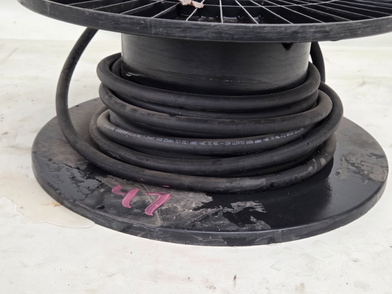 lot 47 image: Drum of 3 GKW 600V 616 AWG 5-Conductor Electrical Cable