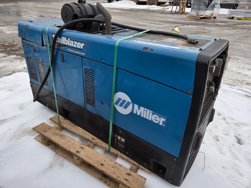 lot 5 image: Miller Trailblazer 302 Air Pak Welder Generator with Air Compressor