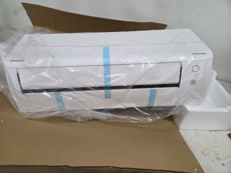 lot 7 image: Daikin FTXF12AXVJU R32 Split Series Air Conditioner with Remote and Accessories - NEW IN BOX