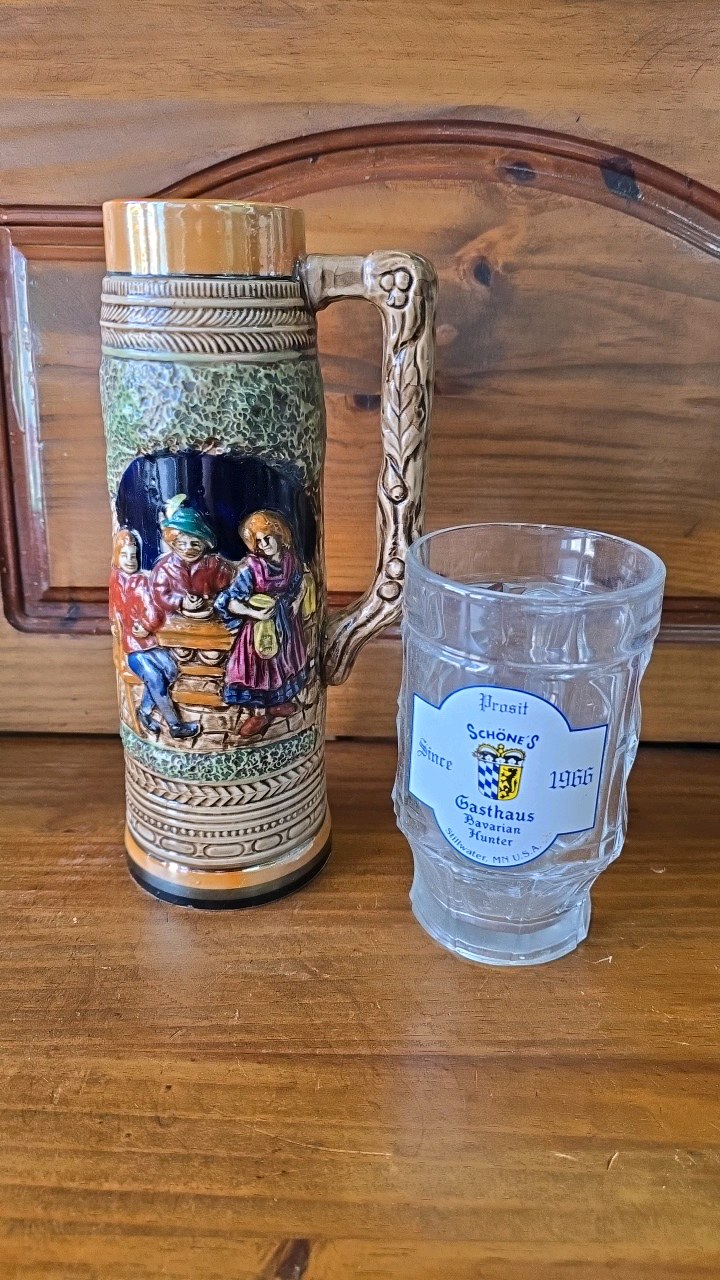 lot 112 image: Tall Stien and Schones Glass Mug