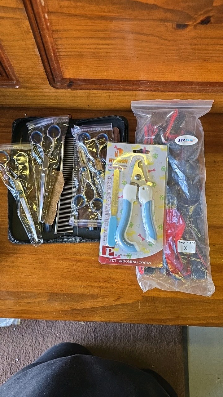 lot 119 image: Dog Grooming Kit, Nail Clippers and 2 in 1 Harness and Leash