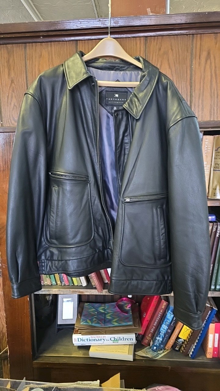 lot 6 image: Consensus Outerwear Leather Jacket XL