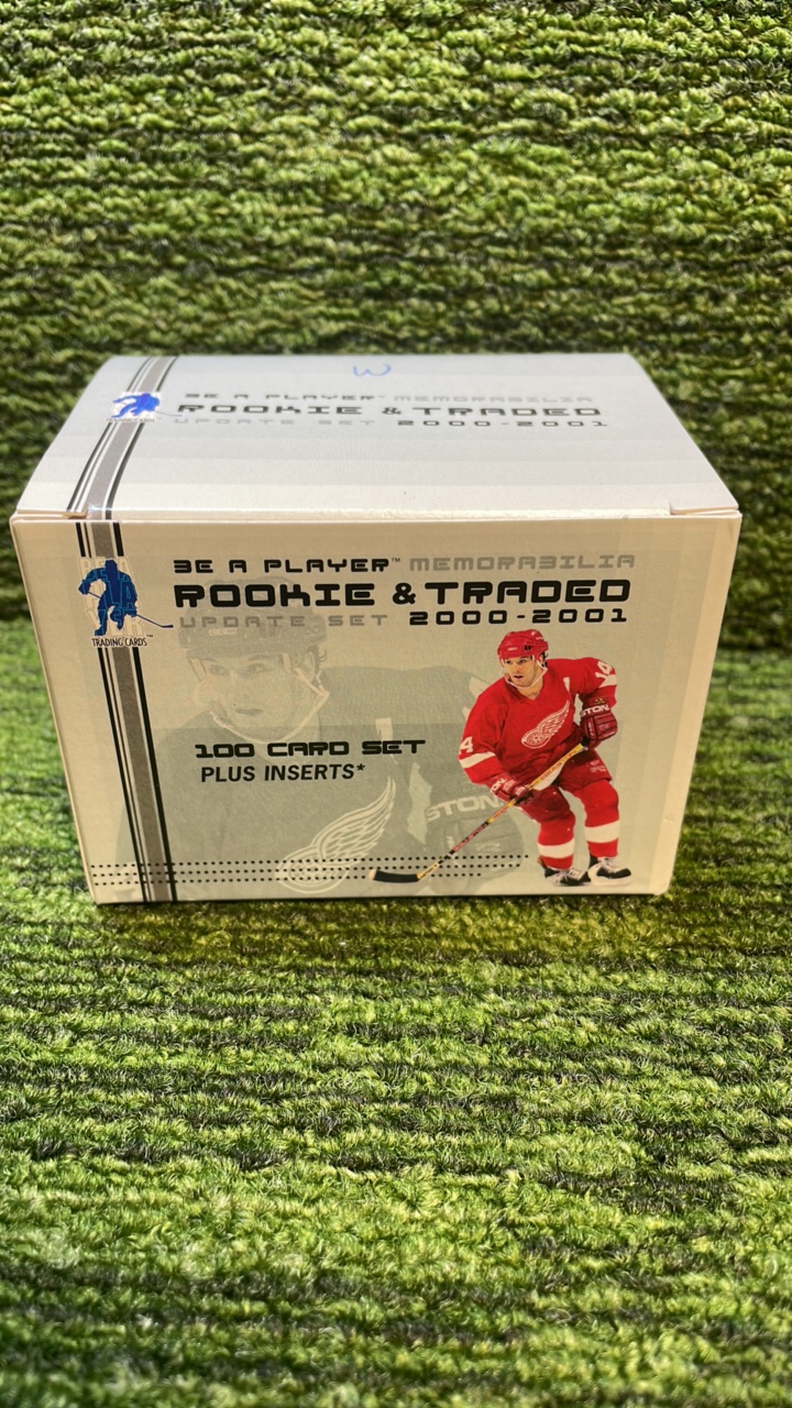 lot 110 image: 2000-01 In The Game NHL Rookie and Traded 100 card set plus inserts
