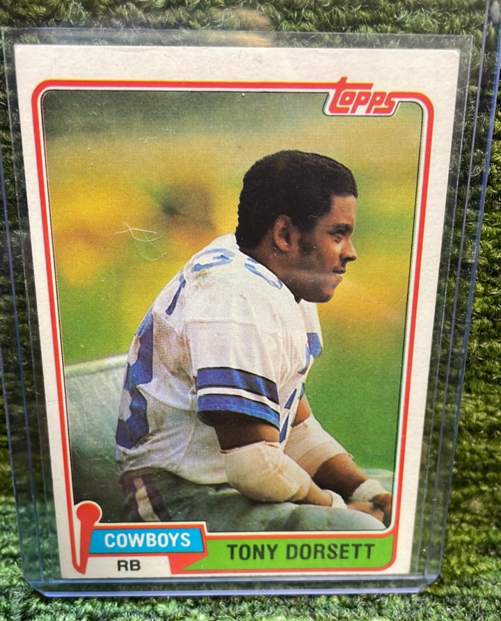 lot 163A image: 1981 Topps Football Tony Dorsett, Dallas Cowboys RB
