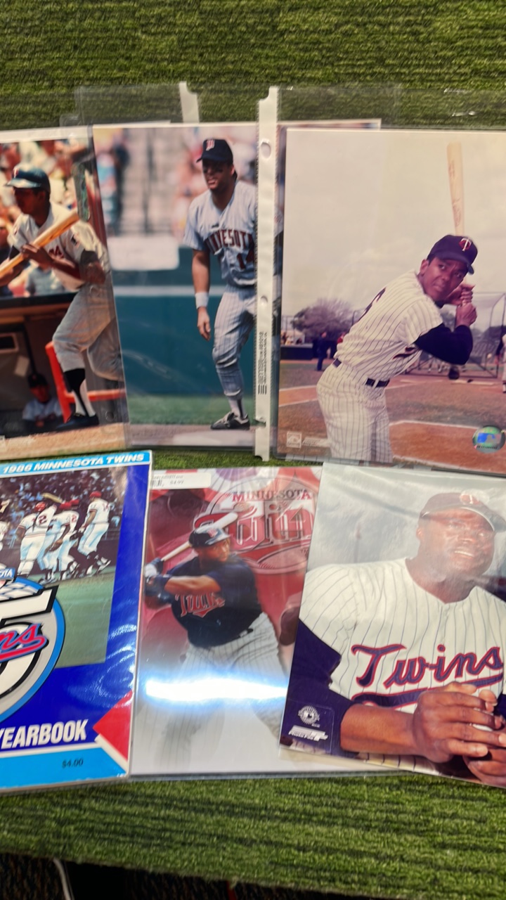 lot 192 image: Minnesota Twins Mixed Lot 8 x 12 pictures about 10 pictures along with 1986 Minnesota Twins yearbook