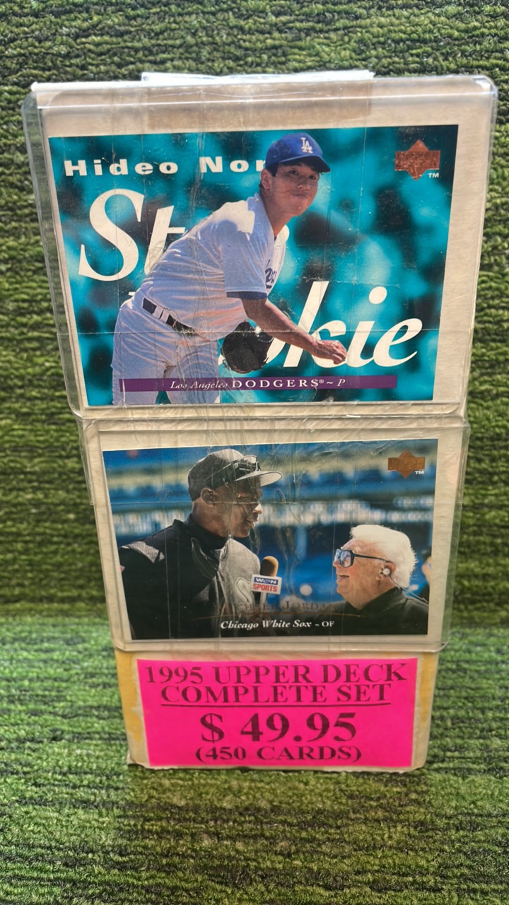 lot 204 image: 1995 Upper Deck Baseball- Complete Set (#1-450)