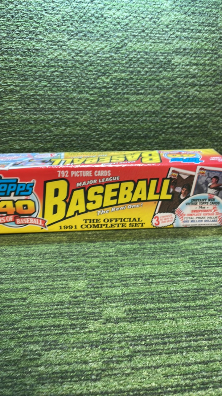 lot 214 image: 1991 Topps Baseball the complete set (#1-792) Factory Sealed
