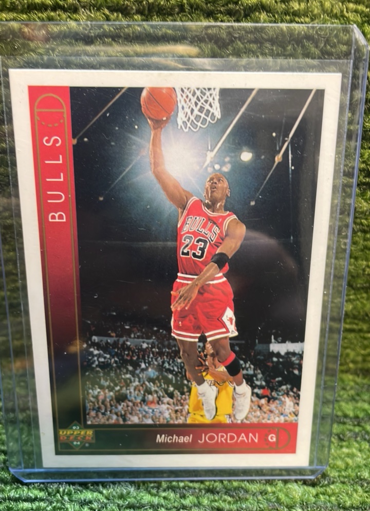lot 220 image: 1994 Upper Deck Michael Jordan Chicago Bulls