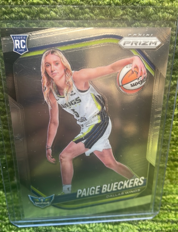 lot 33A image: 2025 Panini PRIZM Paige Bueckers rookie card RC, Dallas wings