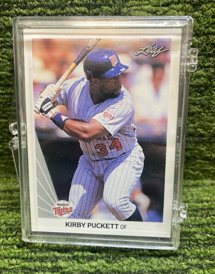 lot 53 image: 1990 LEAF  Minnesota Twins Team Set 20 Cards Total