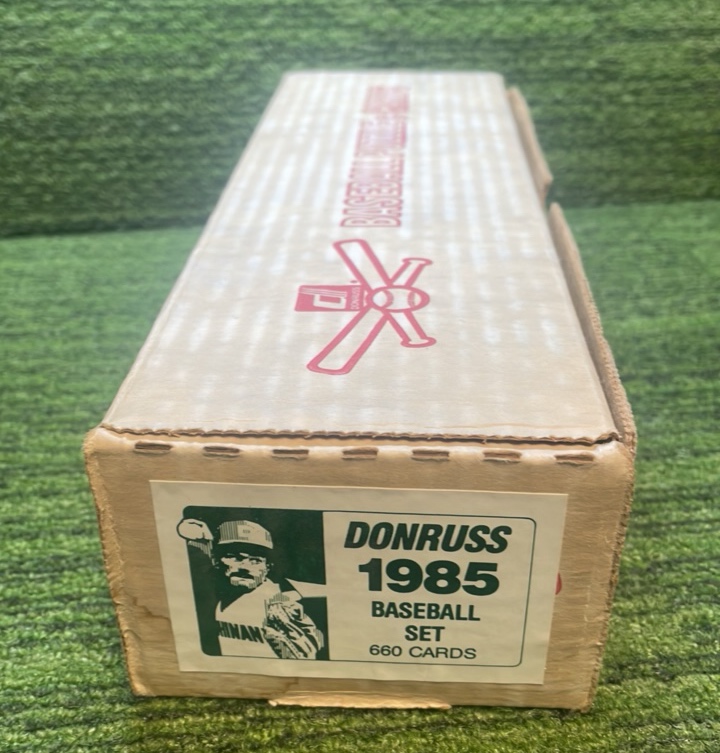 lot 57 image: 1985 Donruss Baseball complete set 660 cards with puzzle cards, partially sealed