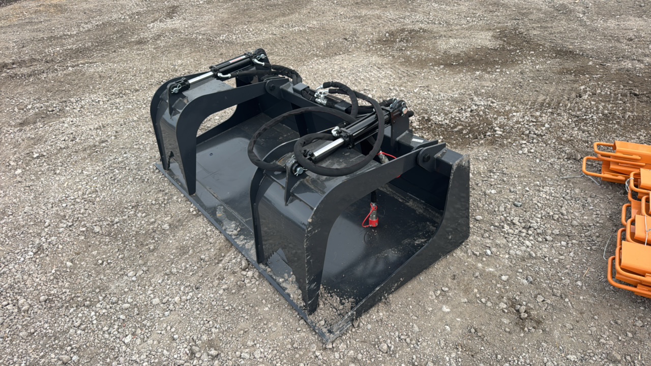 lot 22 image: Grapple Bucket WOLVERINE 2026 Unused GB-11-72W