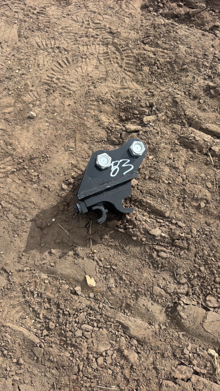 lot 83 image: Quich Hitch 12EX-KH 2026 Unused