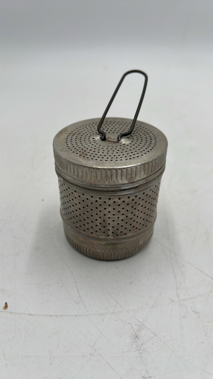 lot 43 image: Tea infuser