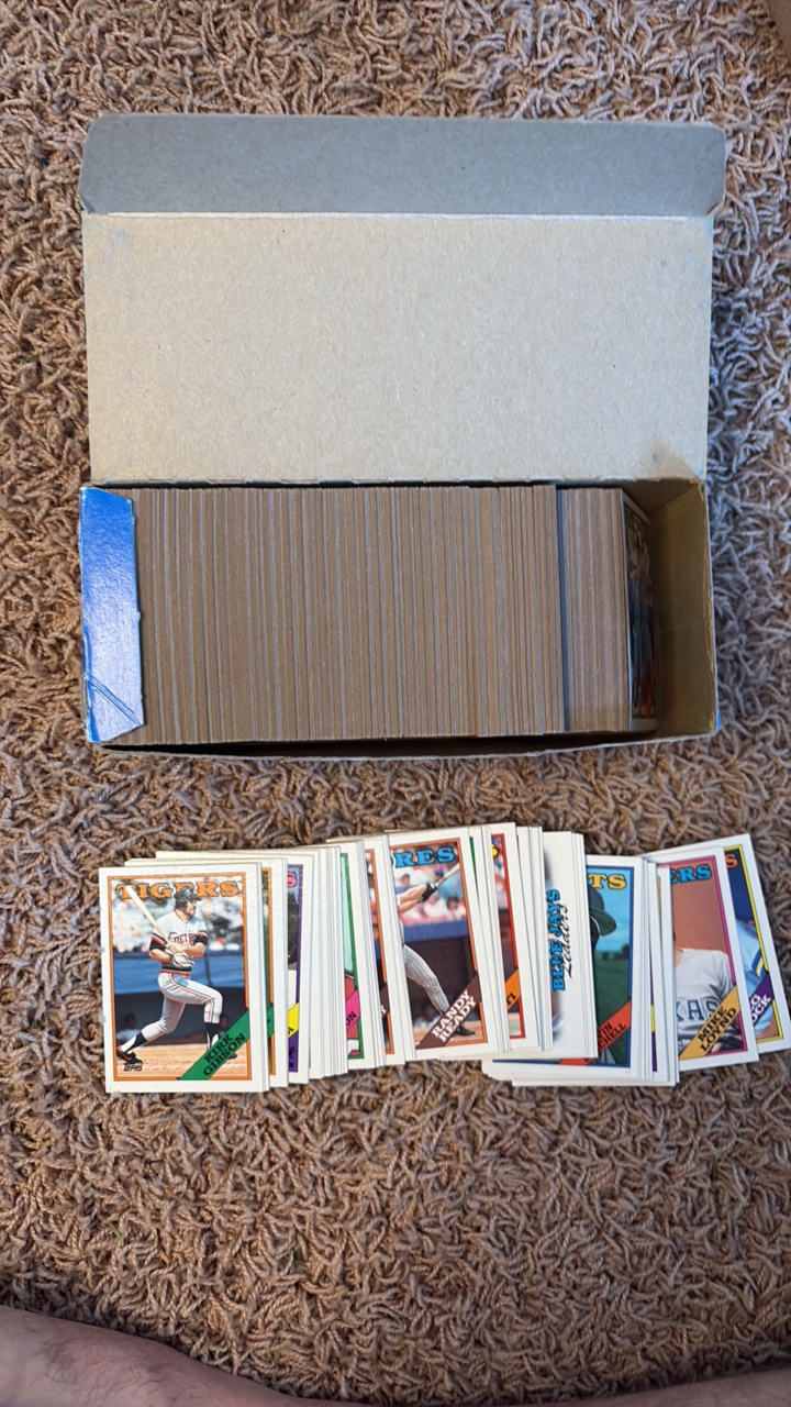 1988 Topps Baseball Card Vending Box With About 500 Cards Included