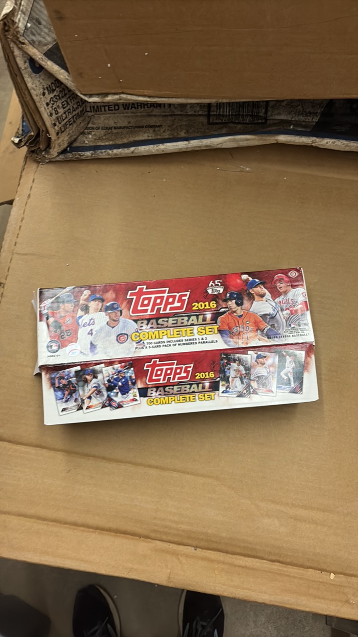 2016 Topps Baseball Card Partial Set (Looks Like Some Cards are Missing)