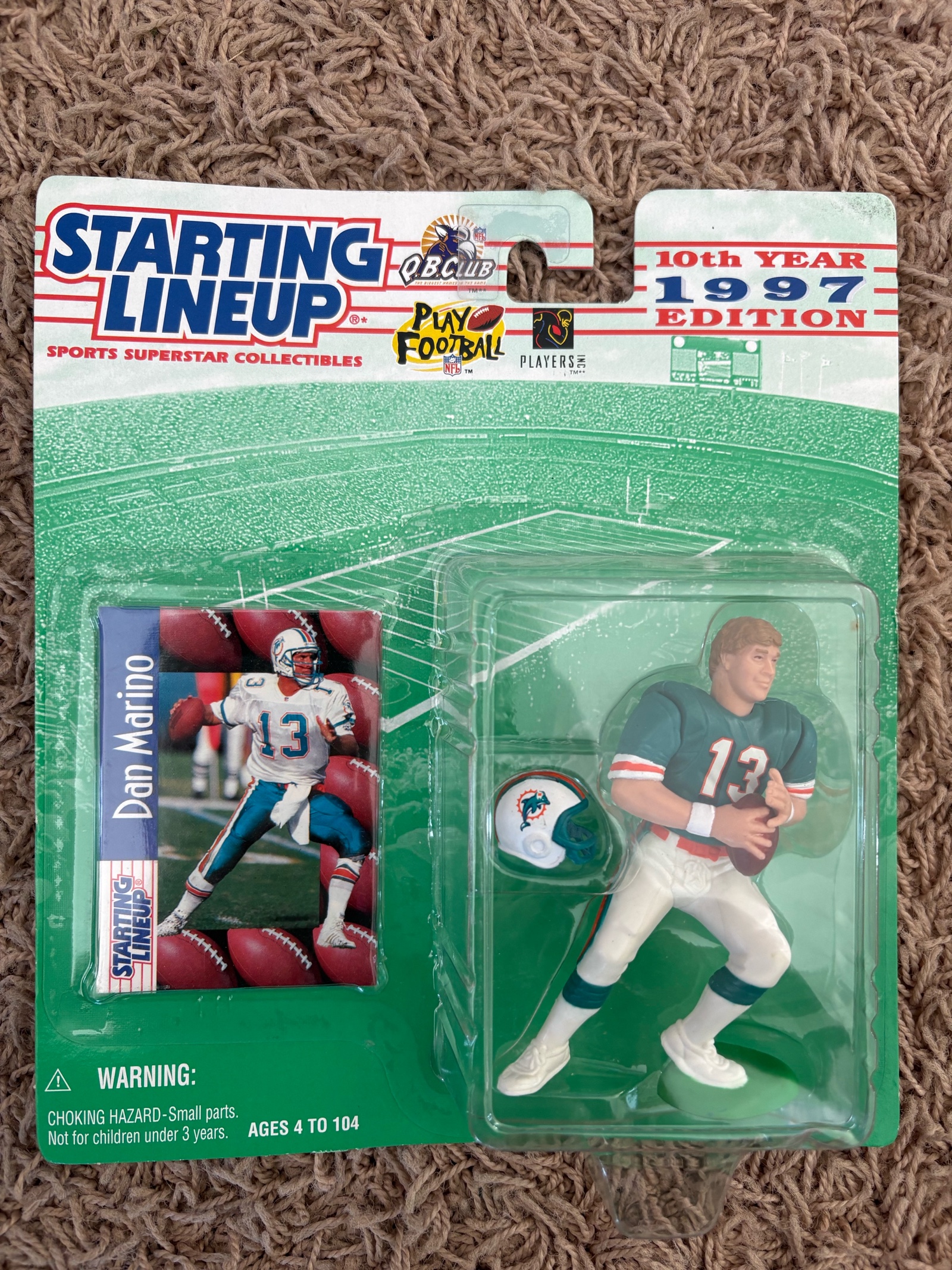 1997 Starting Lineup Football Figure Dan Marino, Sealed Plus Card