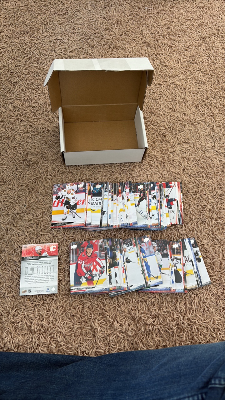 2024-25 Upper Deck Hockey Card Lot