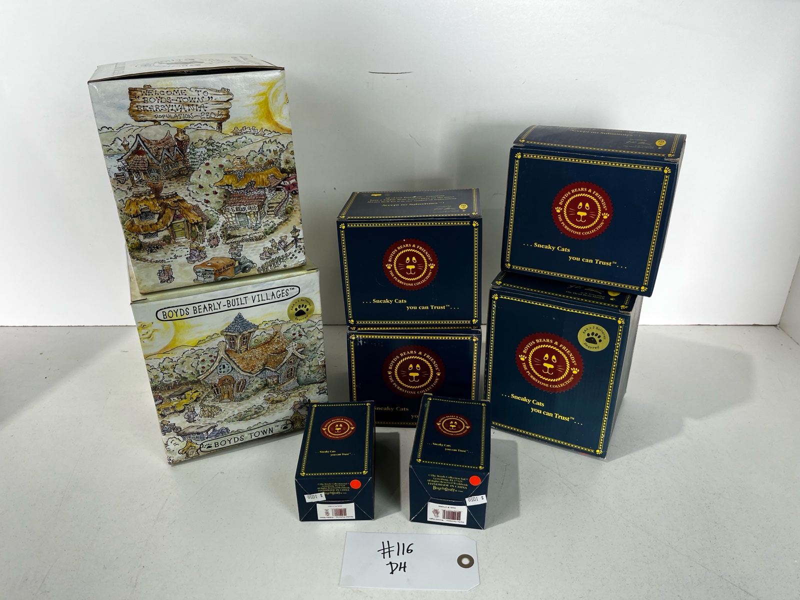 lot 116 image: Boyds Bears