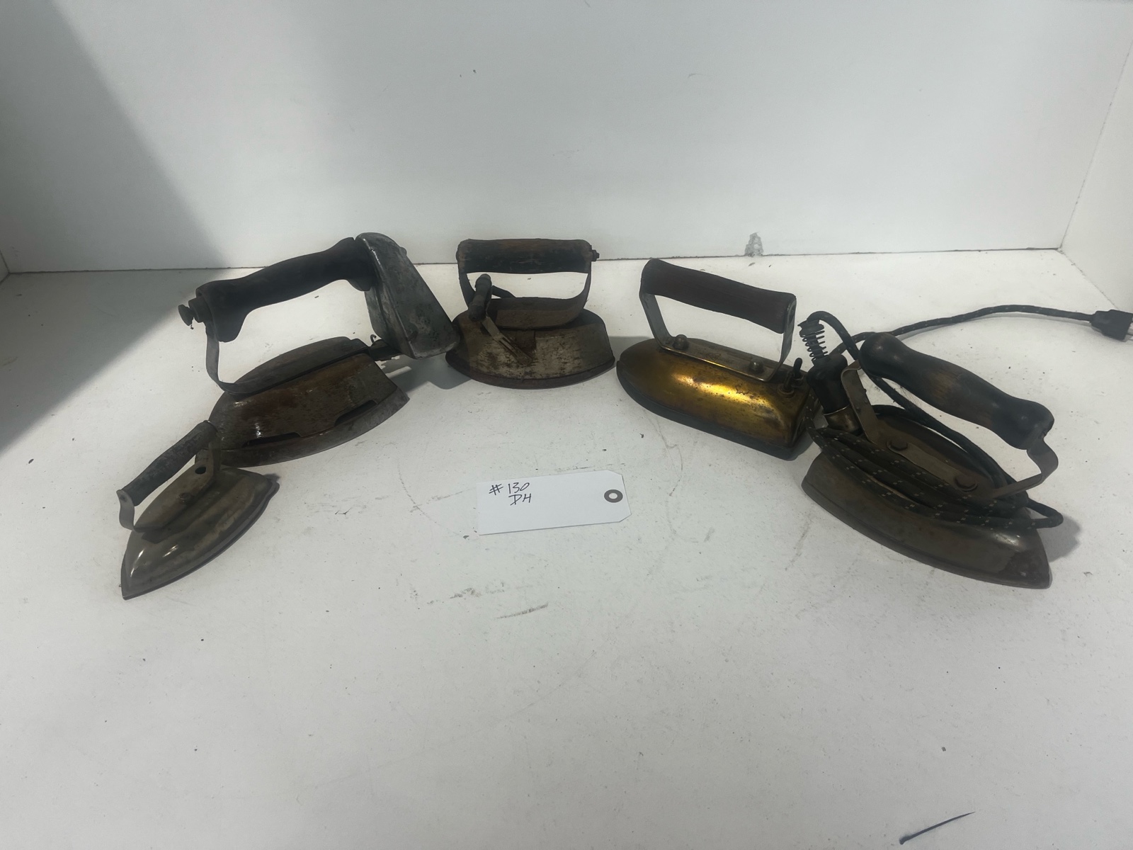 lot 130 image: Antique Kitchen & Home Goods