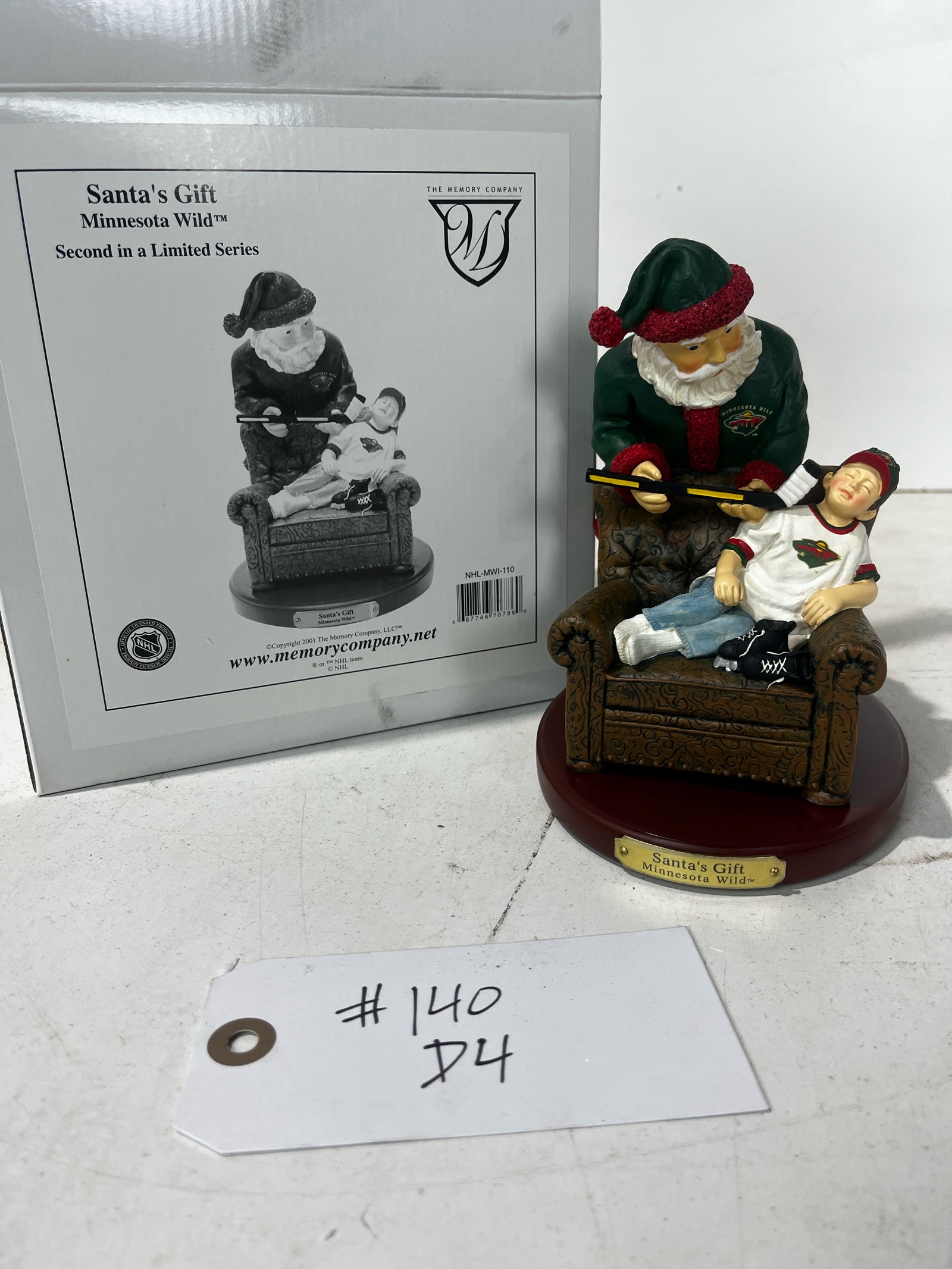 lot 141 image: Minnesota Wild Christmas Decor