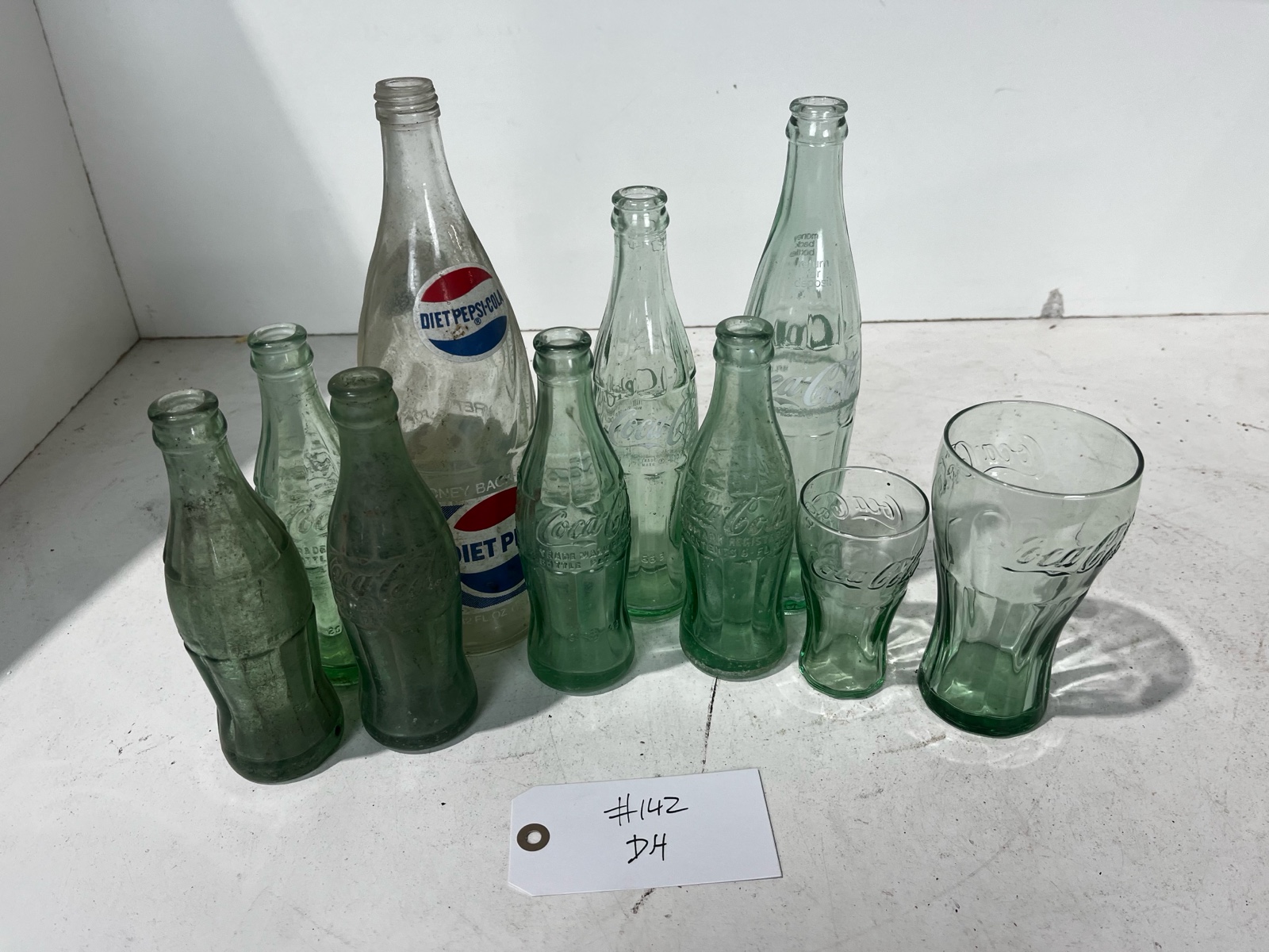 lot 142 image: Vintage Coca Cola Glasses