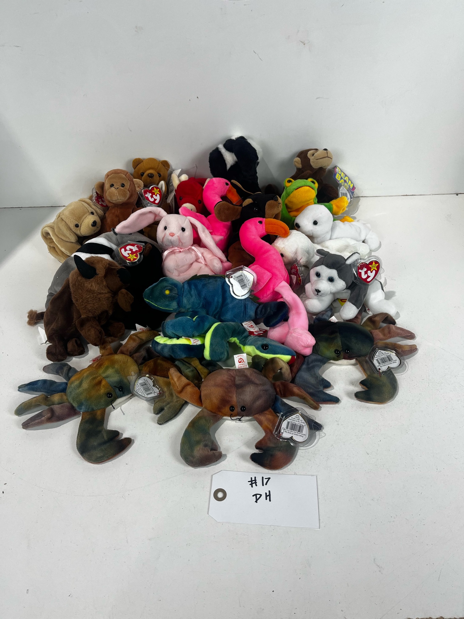 lot 17 image: TY Beanie Babies