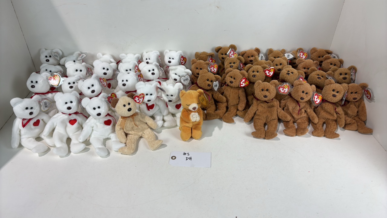 lot 5 image: Lot of Ty Beanie Babies bears wtags