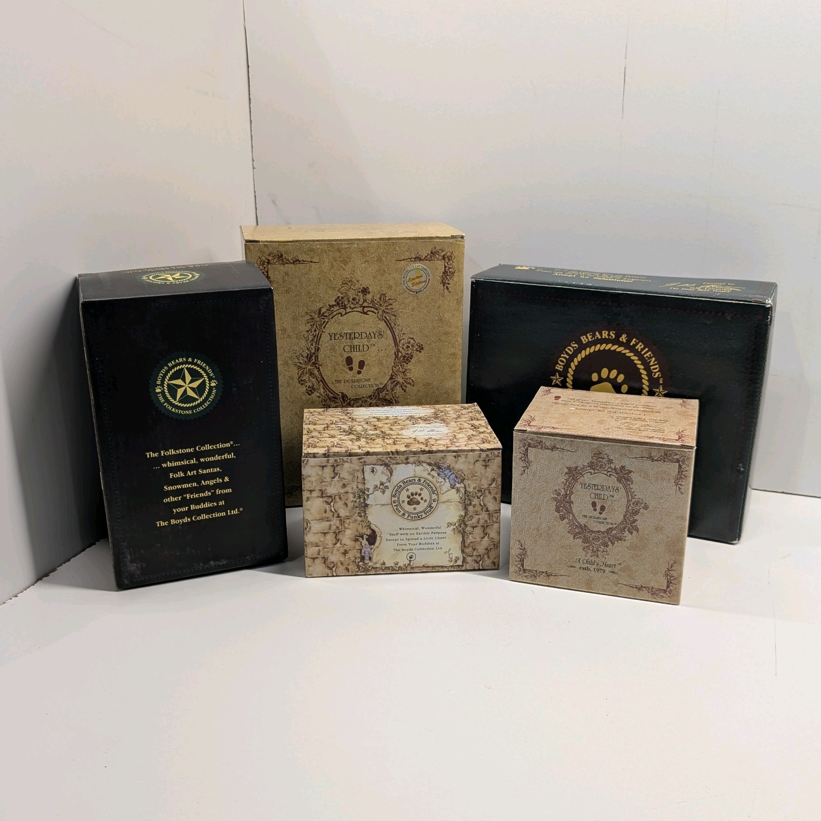 lot 56 image: Lot of Boyds Bears - Various Collections