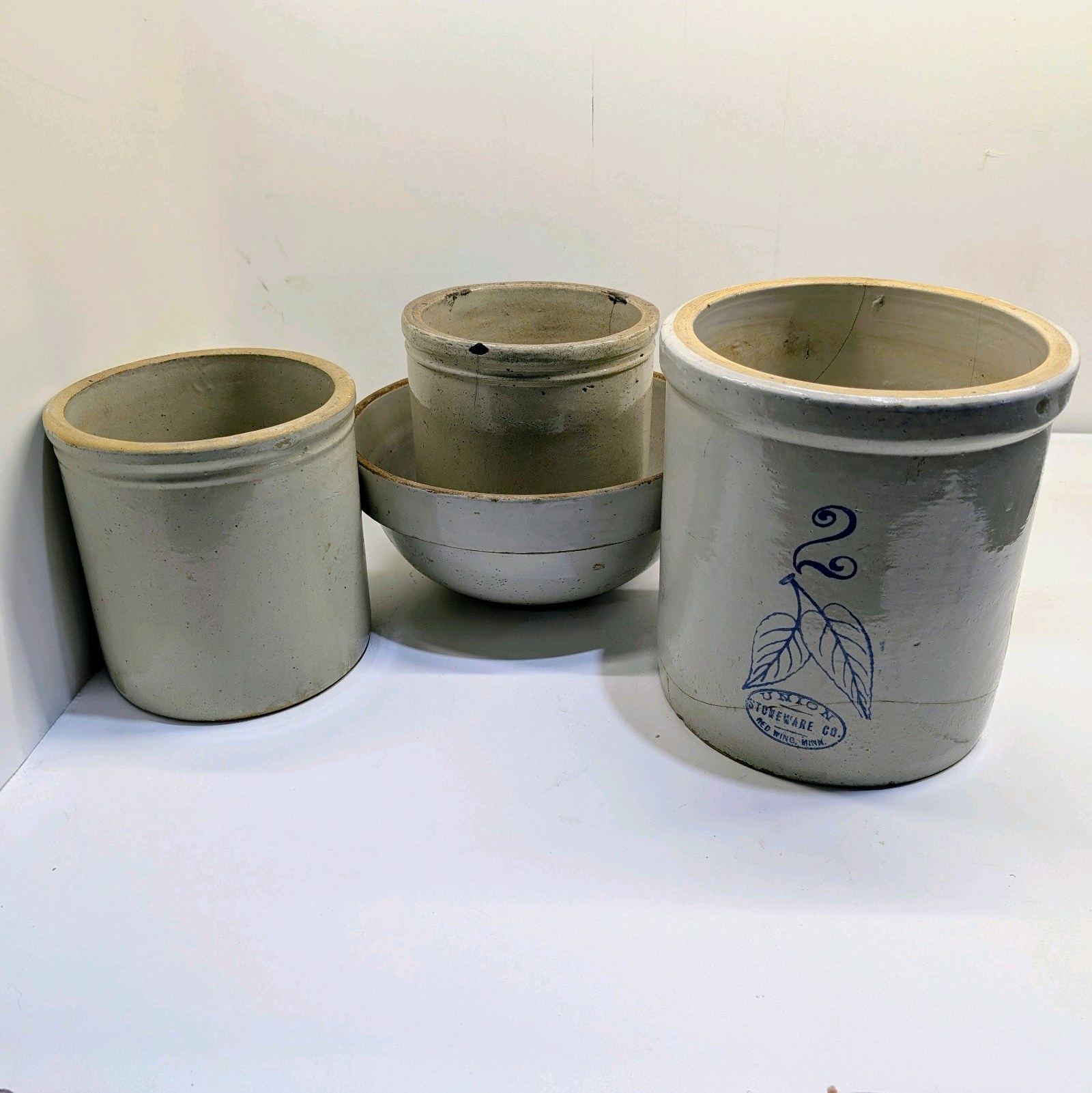 lot 58 image: Lot of Stoneware Crockery - Red Wing - Union