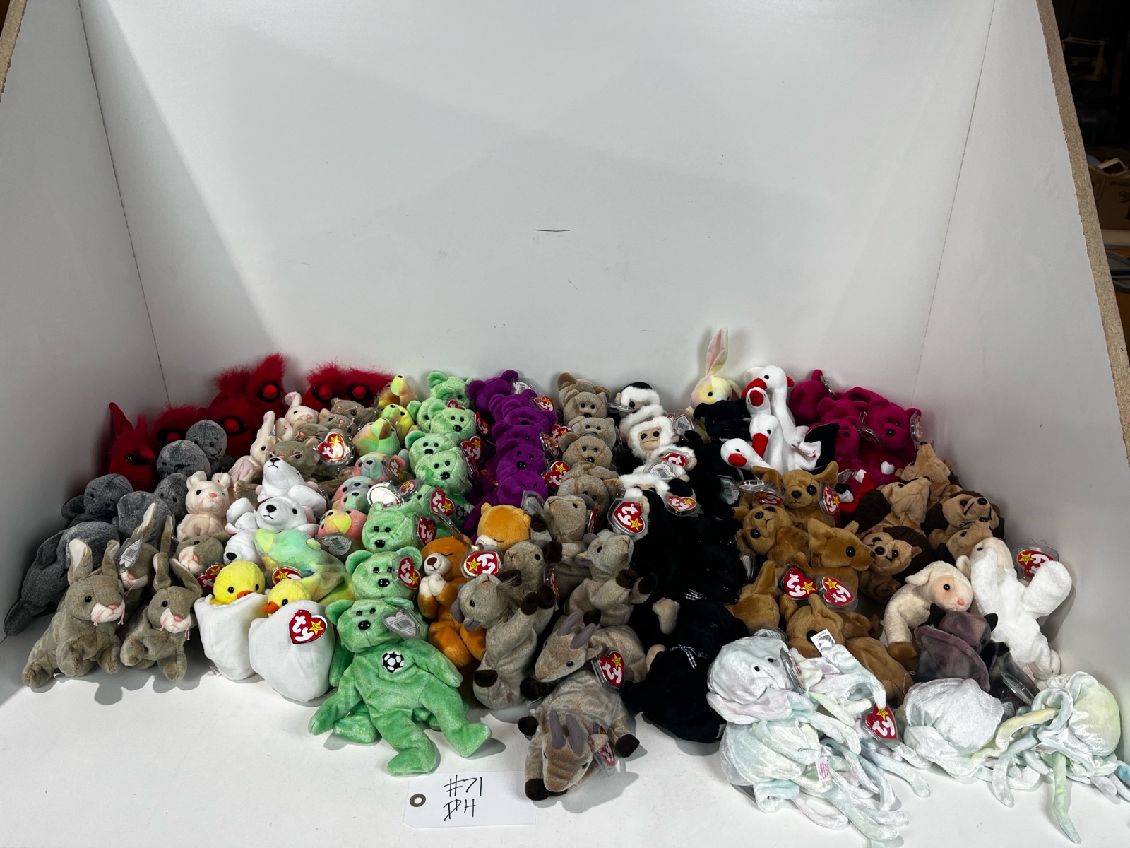lot 71 image: TY Beanie Babies
