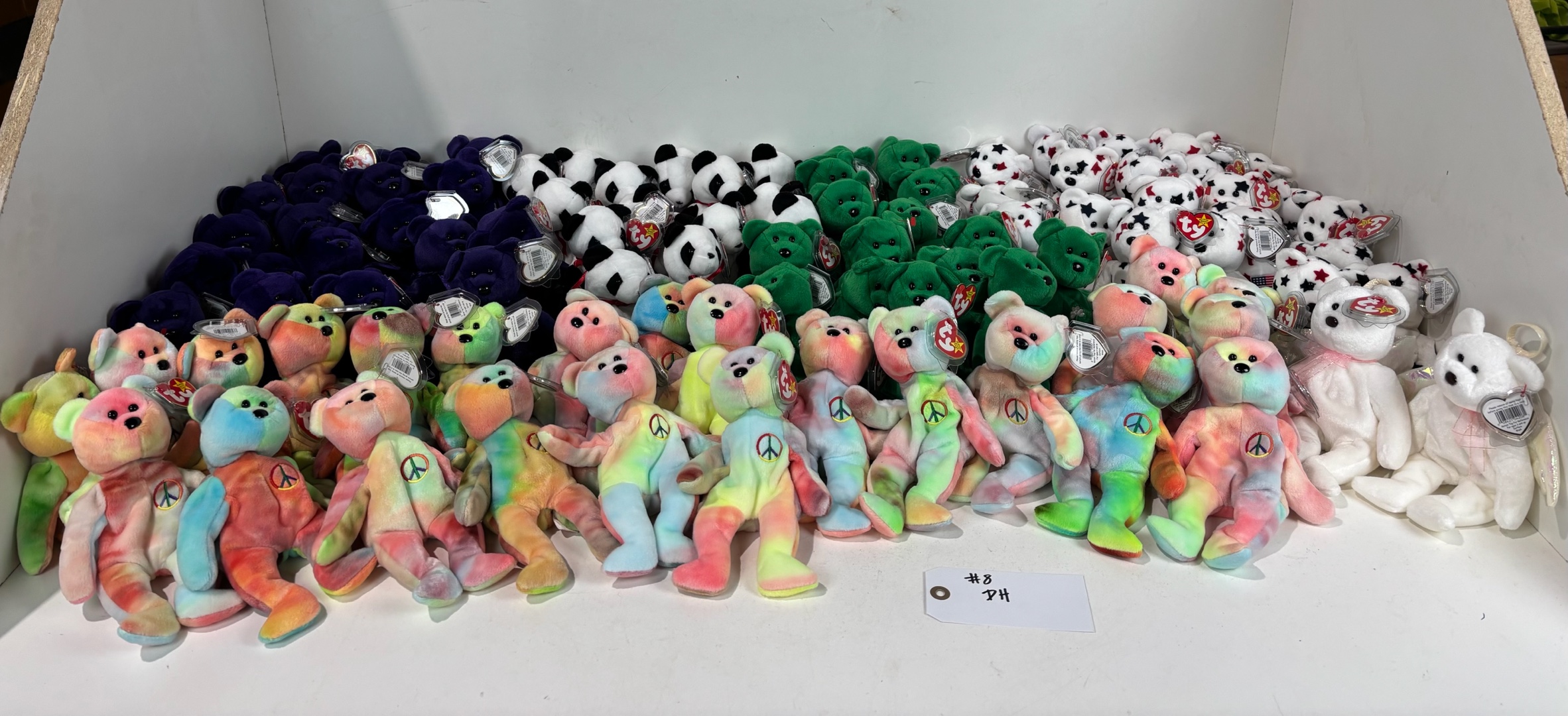 lot 8 image: Lot of Ty Beanie Babies bears wtags