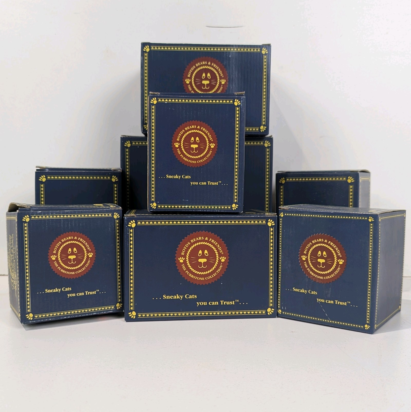 lot 86 image: Lot of Boyds Bears