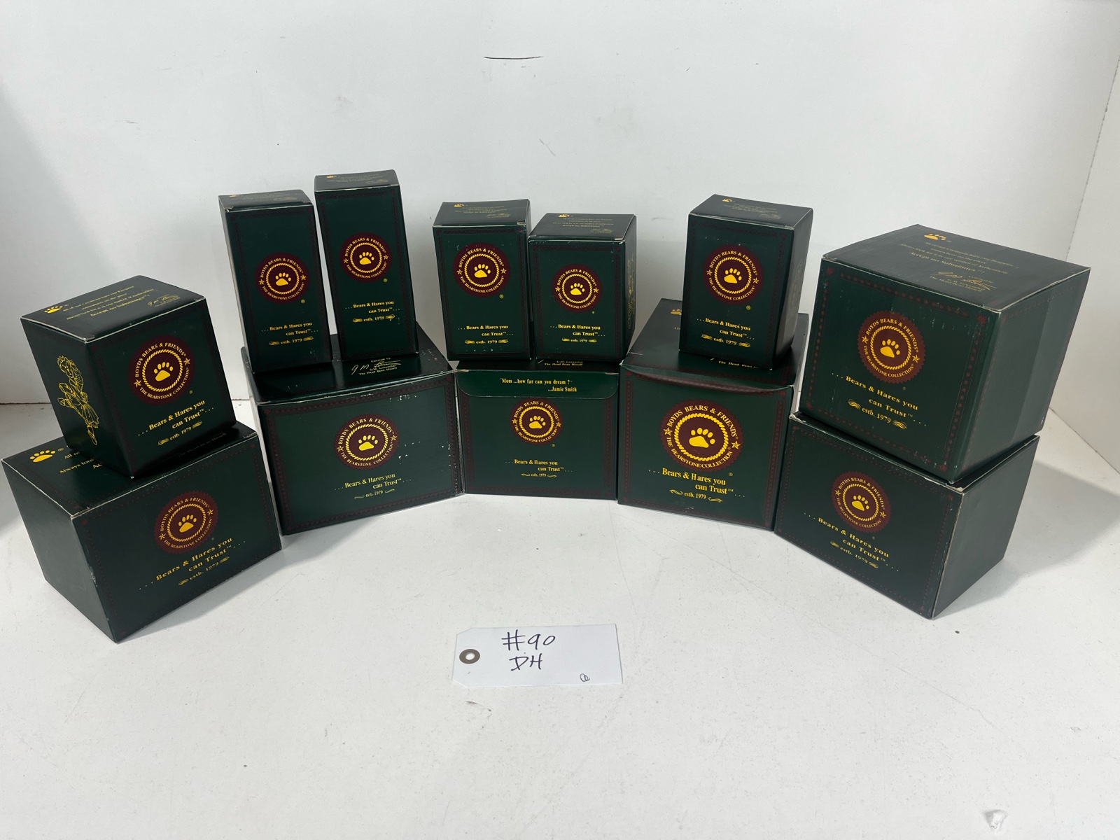 lot 90 image: Boyds Bears