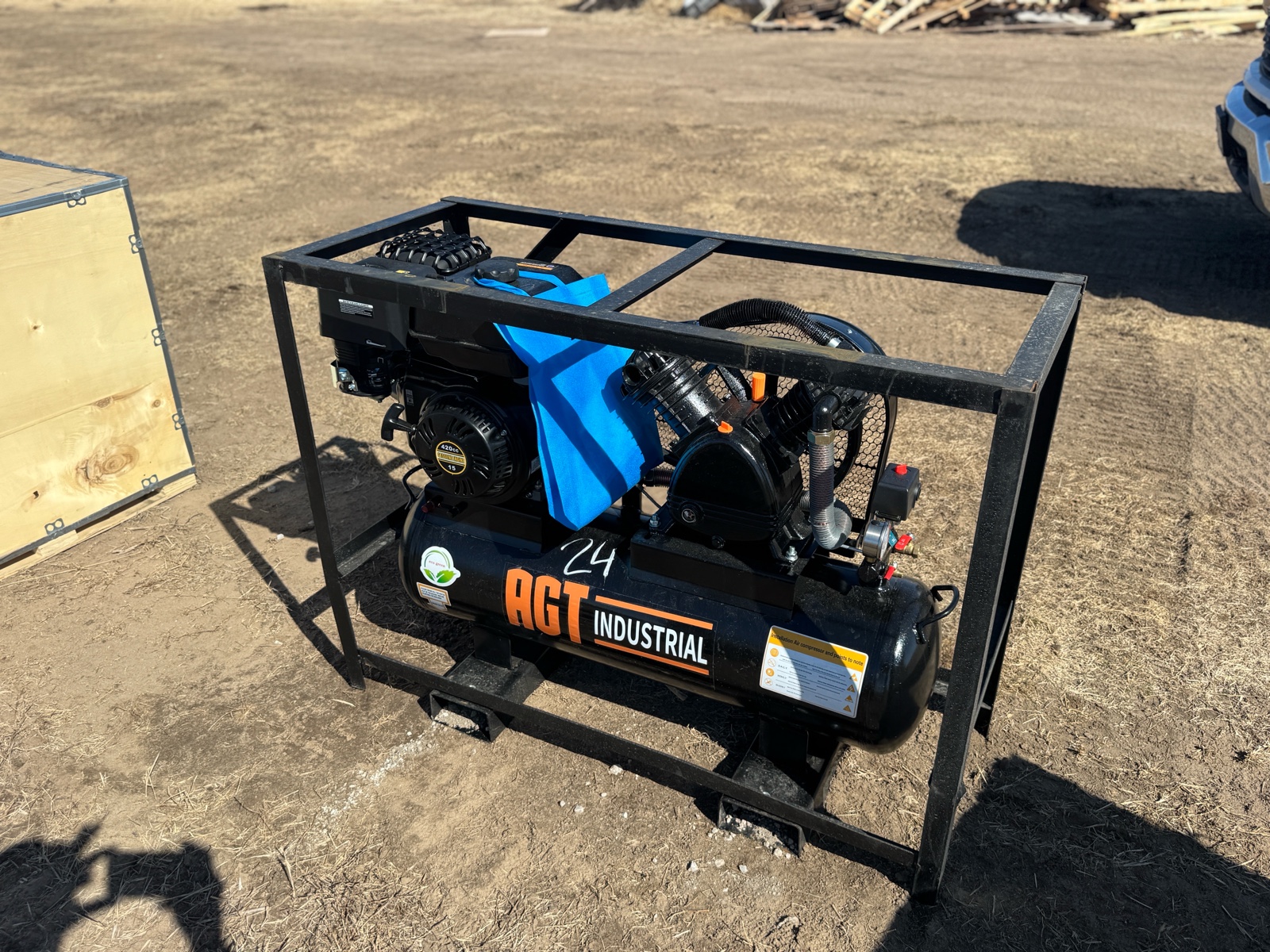 lot 24 image: Air compressor - AGT - 2026 - Unused - AC