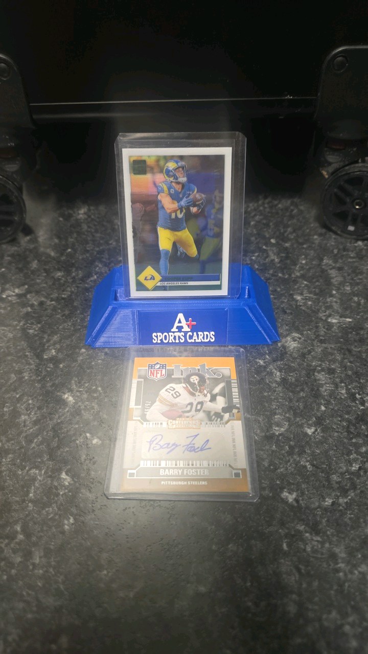 lot 42 image: Clearly Cooper Kupp 4649 Panini Contenders Barry Foster auto 7599