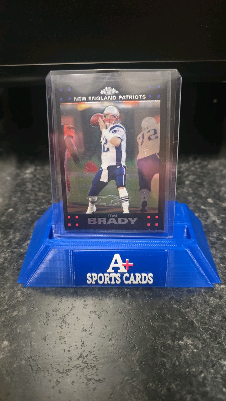 lot 8 image: Topps chrome 2007 Tom brady