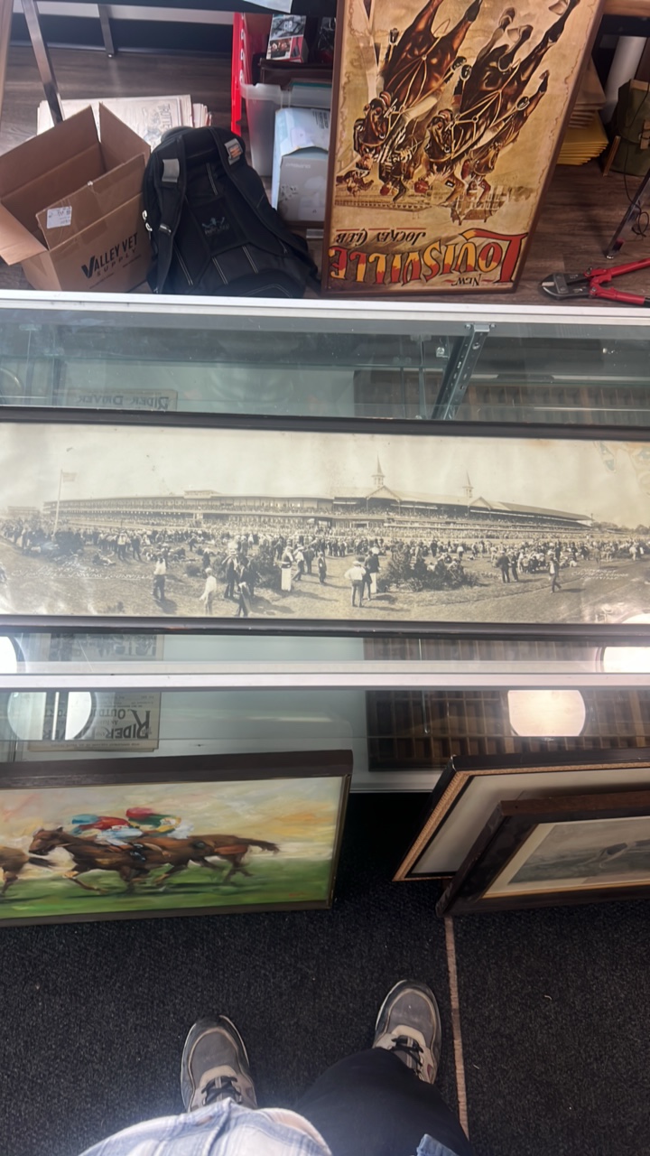 lot 11 image: 1925 Kentucky derby panoramic photograph