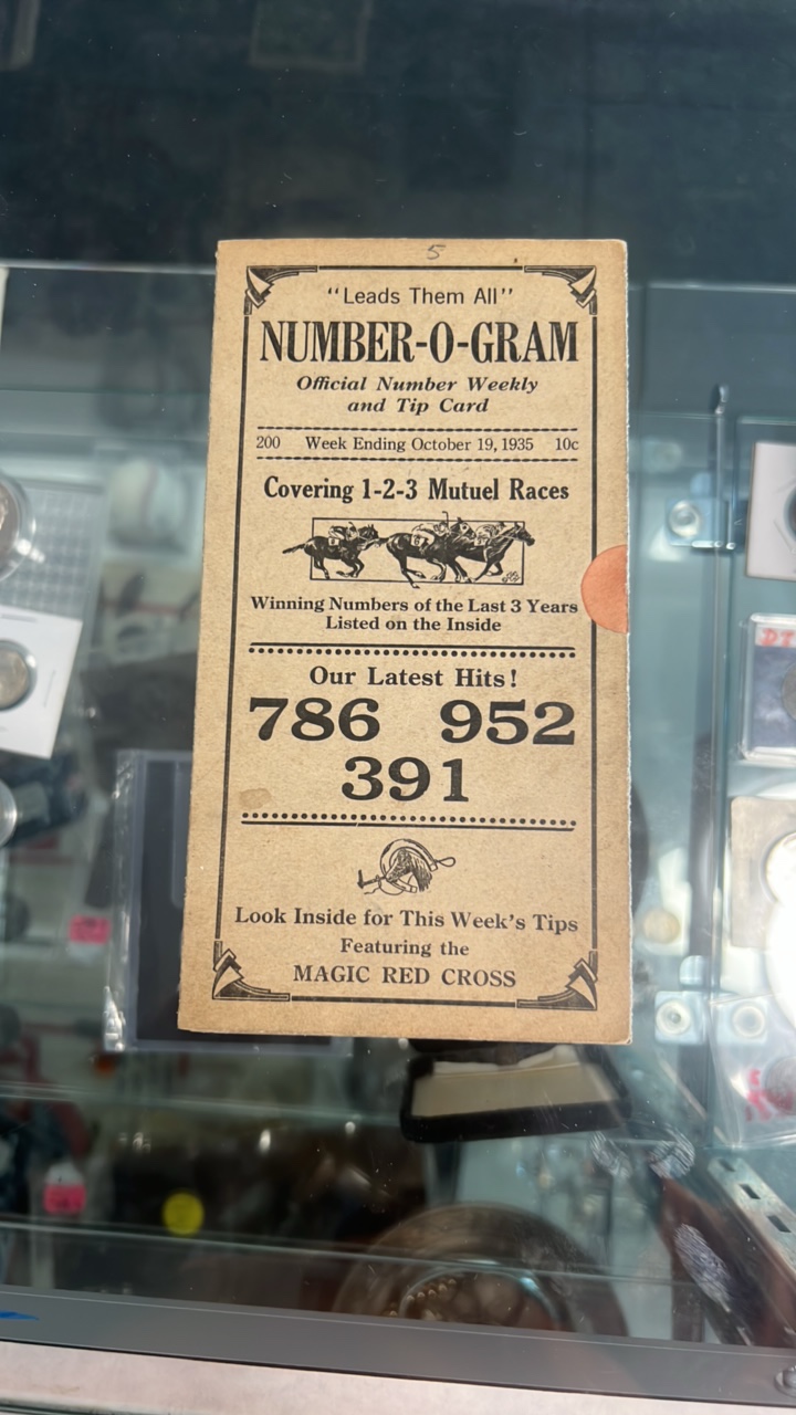 lot 119 image: 1935 horse racing pamphlet