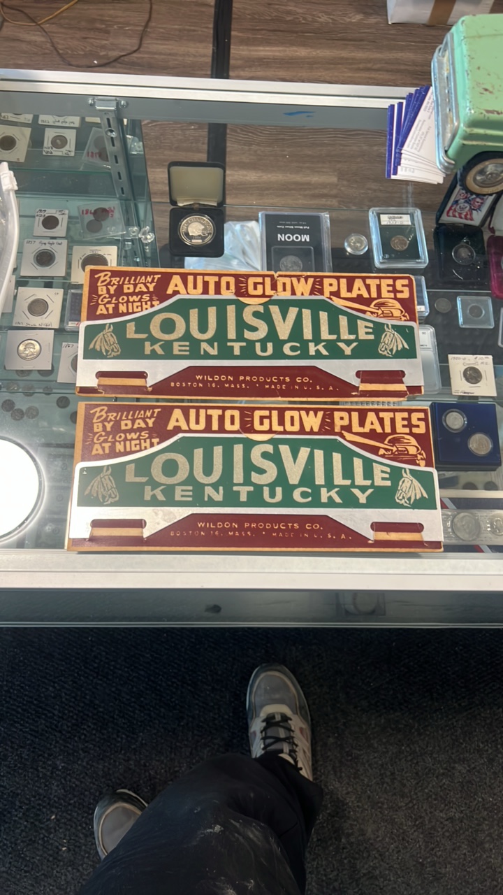 lot 70 image: 1940s Louisville Kentucky license plate toppers new old stock