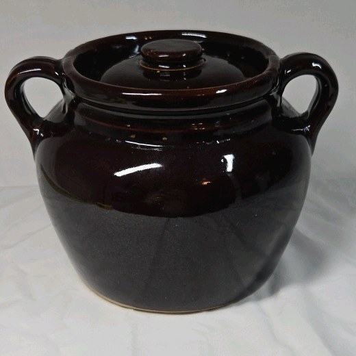 lot 123 image: Vintage Brown Glazed Crockery Bean Pot  Two Handles with Lid, USA Marked