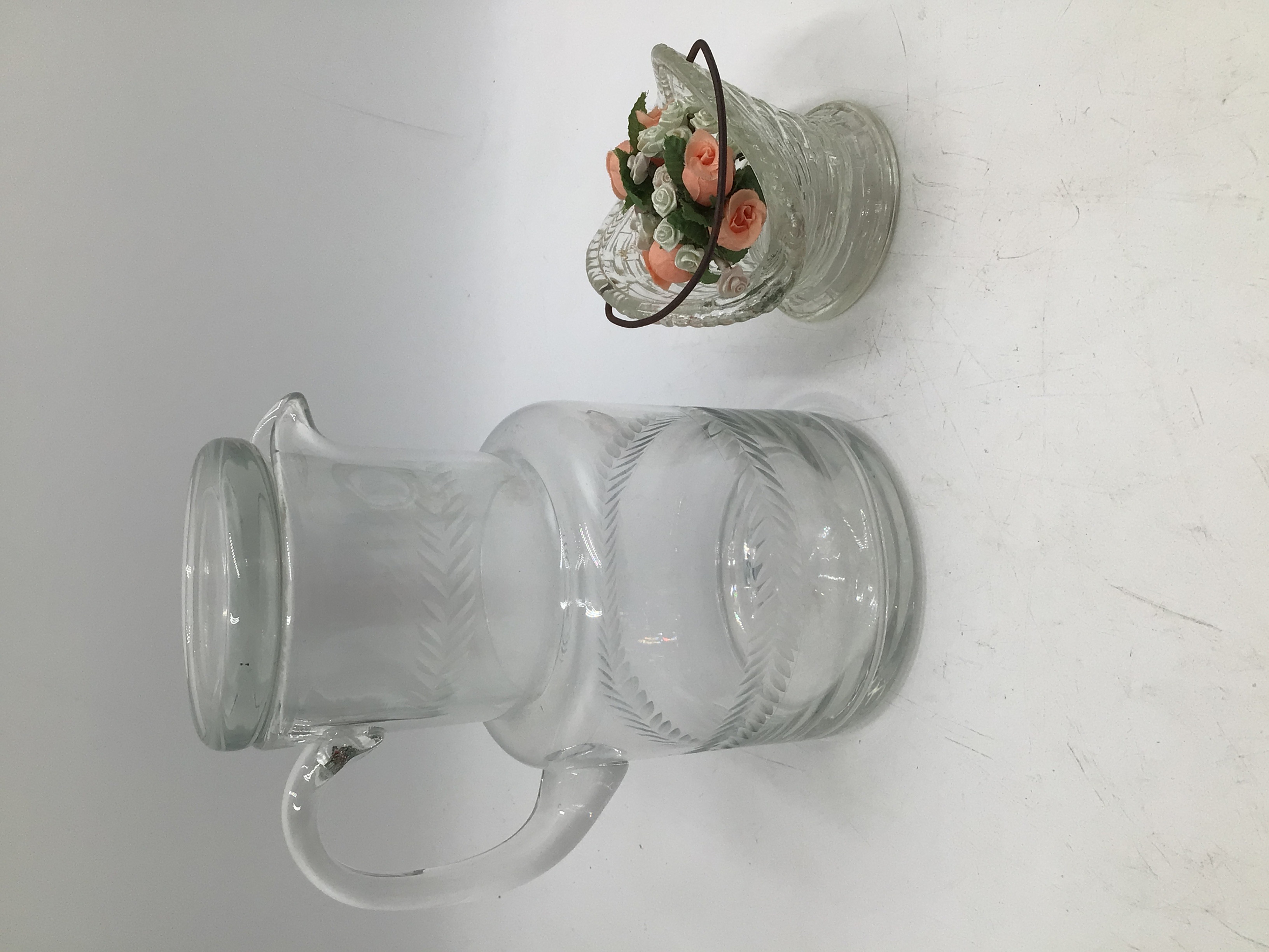 lot 161 image: Vintage Glass