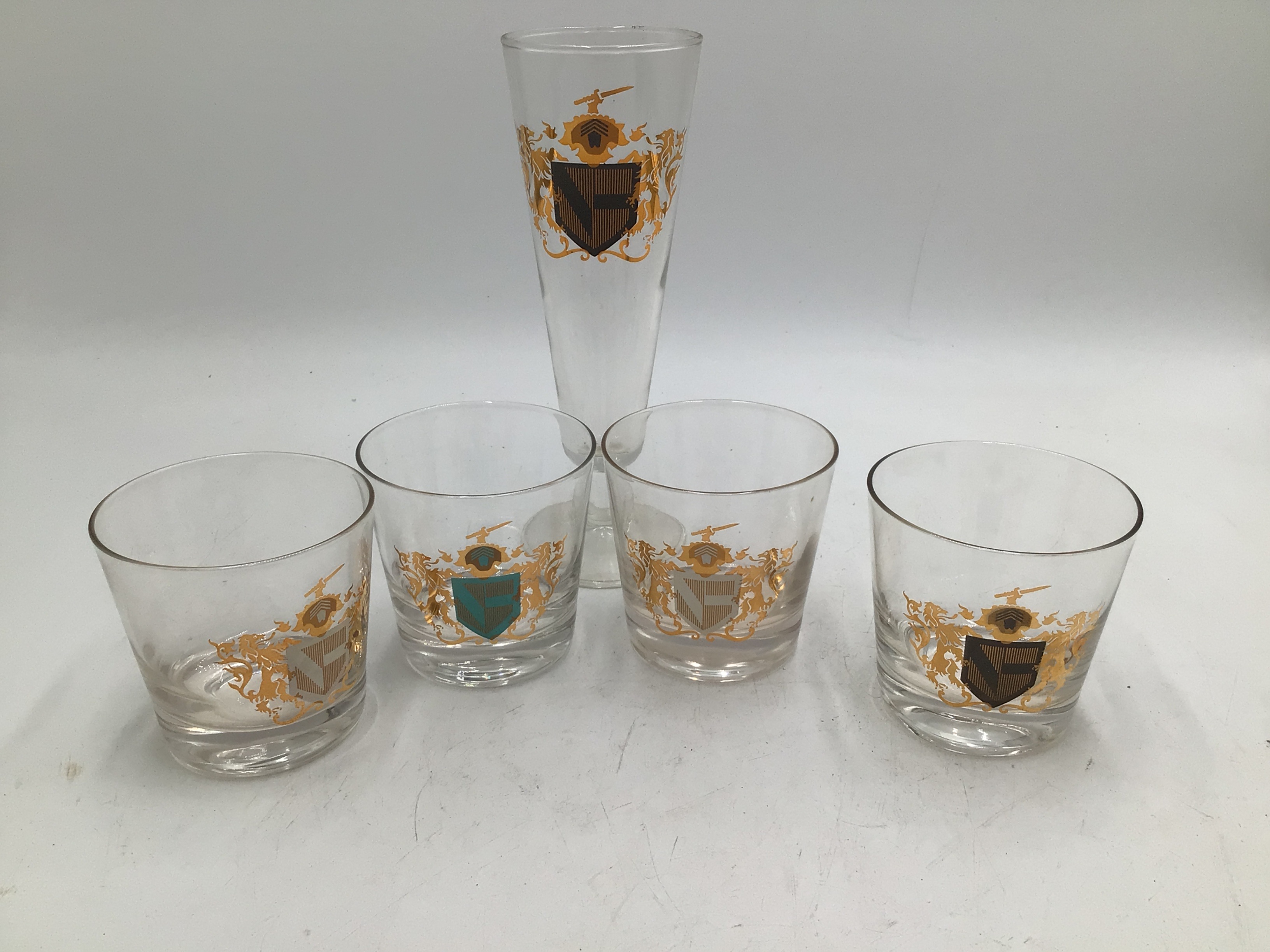 lot 172 image: Vintage Monogrammed Crest Glass Barware Set