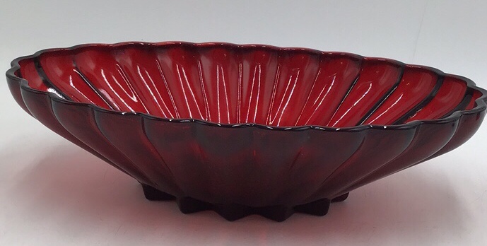 lot 214 image: Vintage Red Glass Scalloped Fan Bowl Sunburst Center Raised Foot