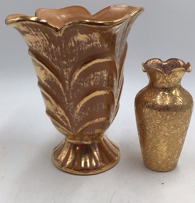 lot 256 image: Vintage Gold Luster Ceramic Vase  Brown with Floral Design (Haviland Co. Marked)