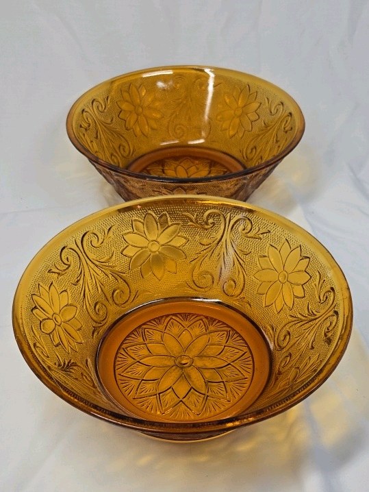 lot 265 image: Vintage Amber Depression Glass Bowls  Embossed Floral Design