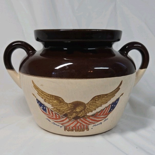 lot 275 image: Vintage Patriotic Pottery Crock  Eagle & Flag Design (No Lid)